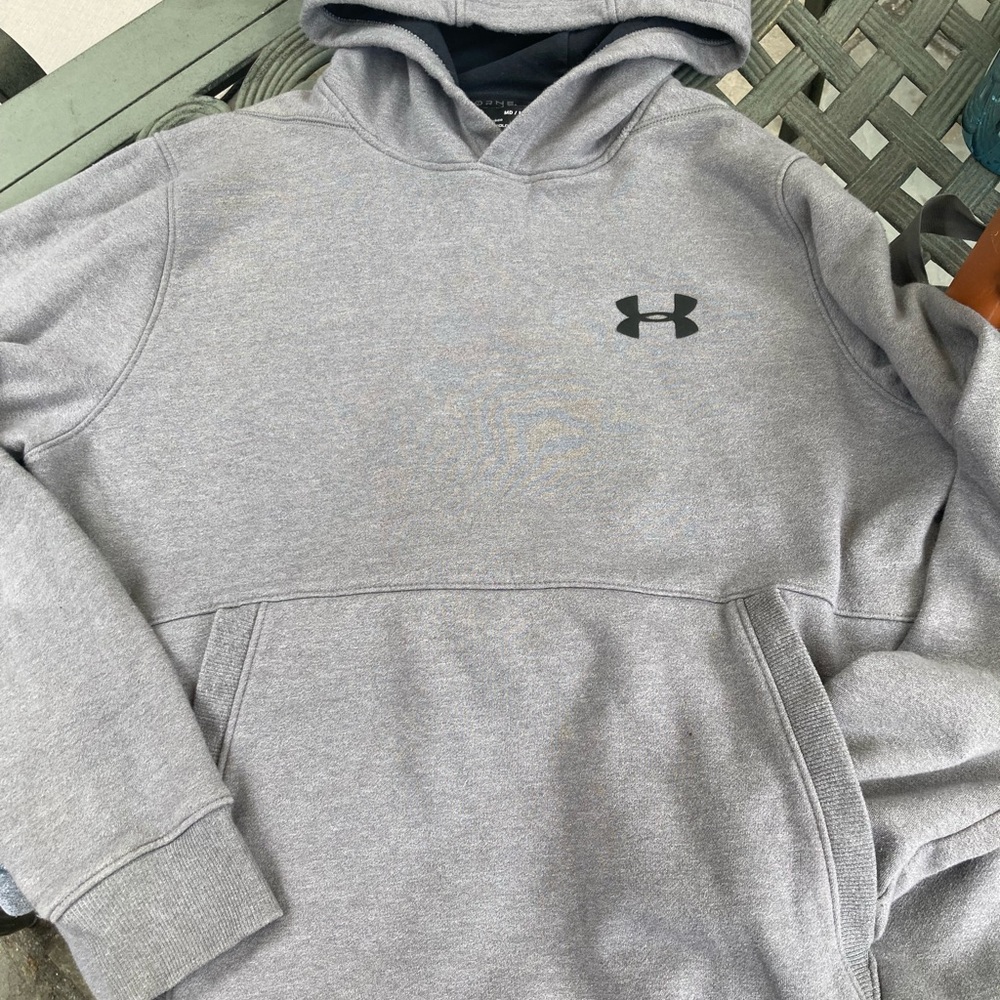 💪Men’s under armor gray hoodie💪